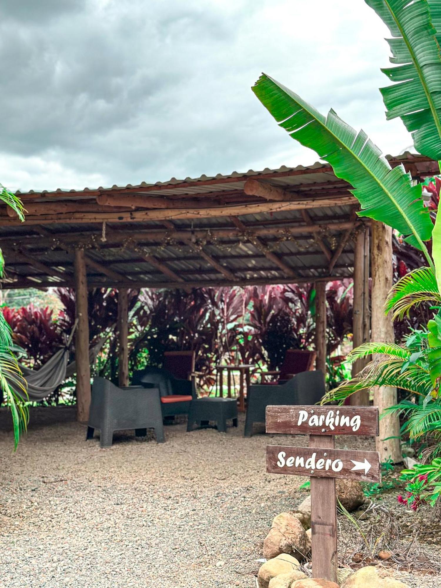 Cabanas Rio Escondido En La Fortuna Luaran gambar