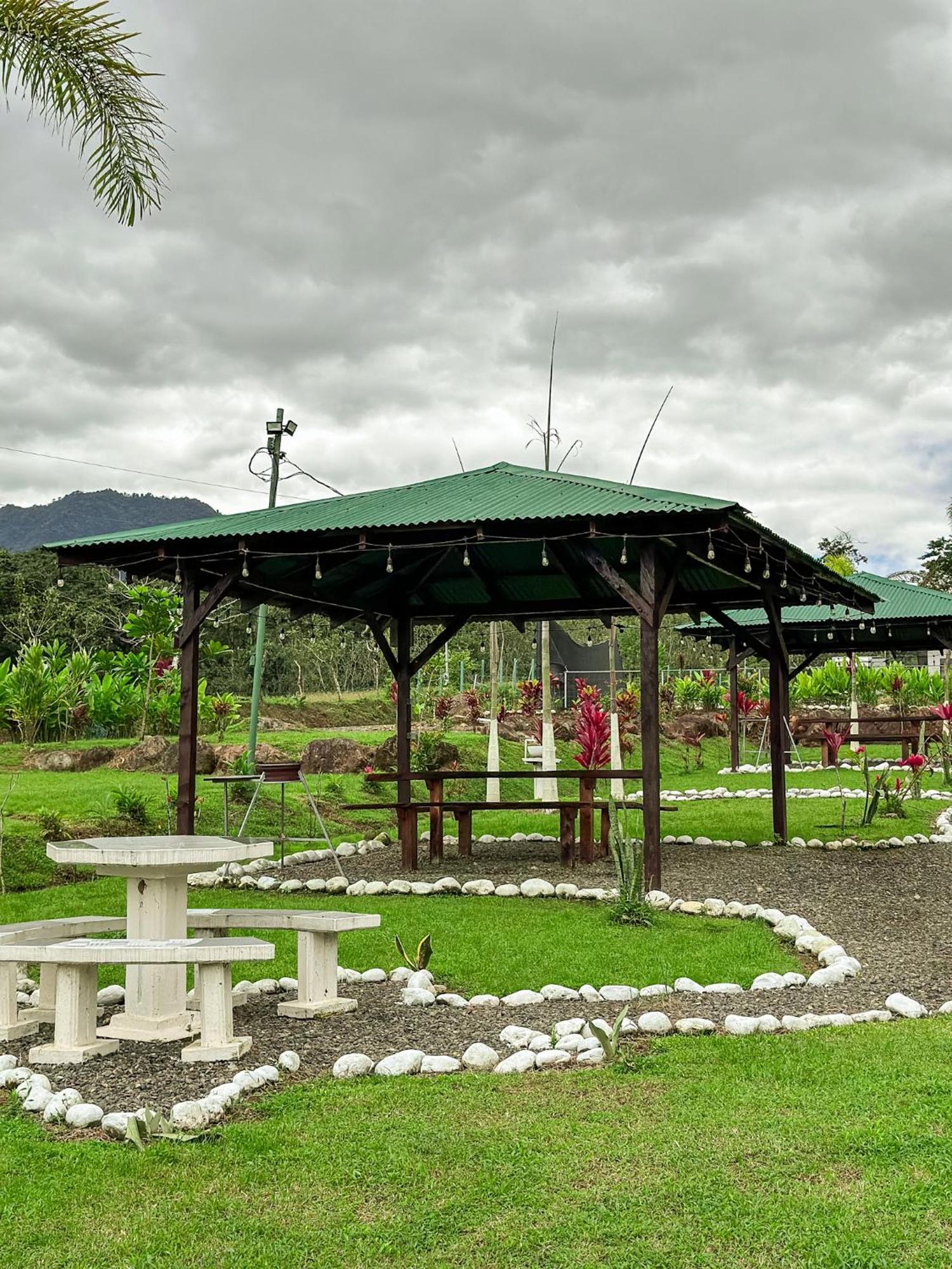 Cabanas Rio Escondido En La Fortuna Luaran gambar