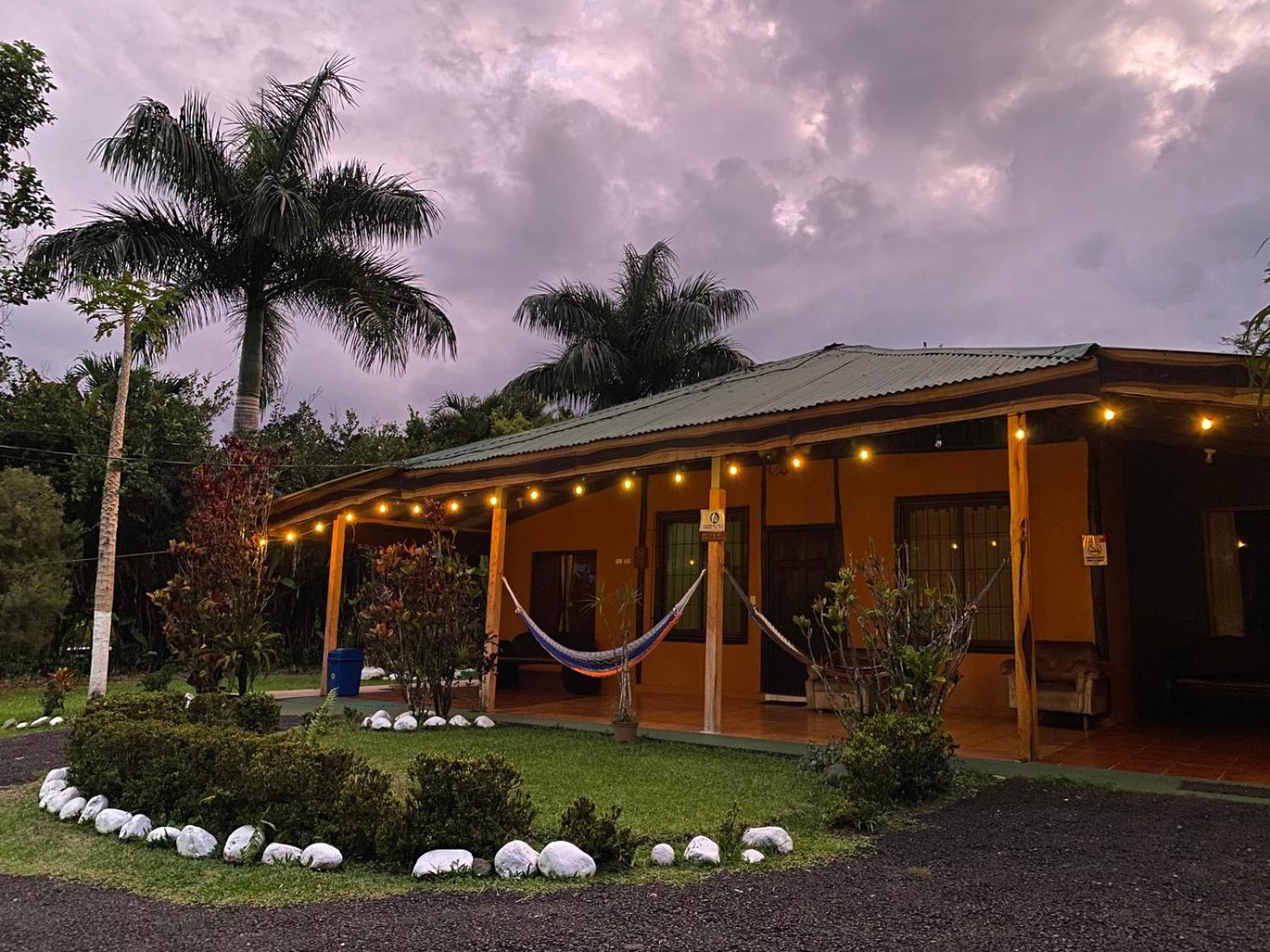Cabanas Rio Escondido En La Fortuna Luaran gambar